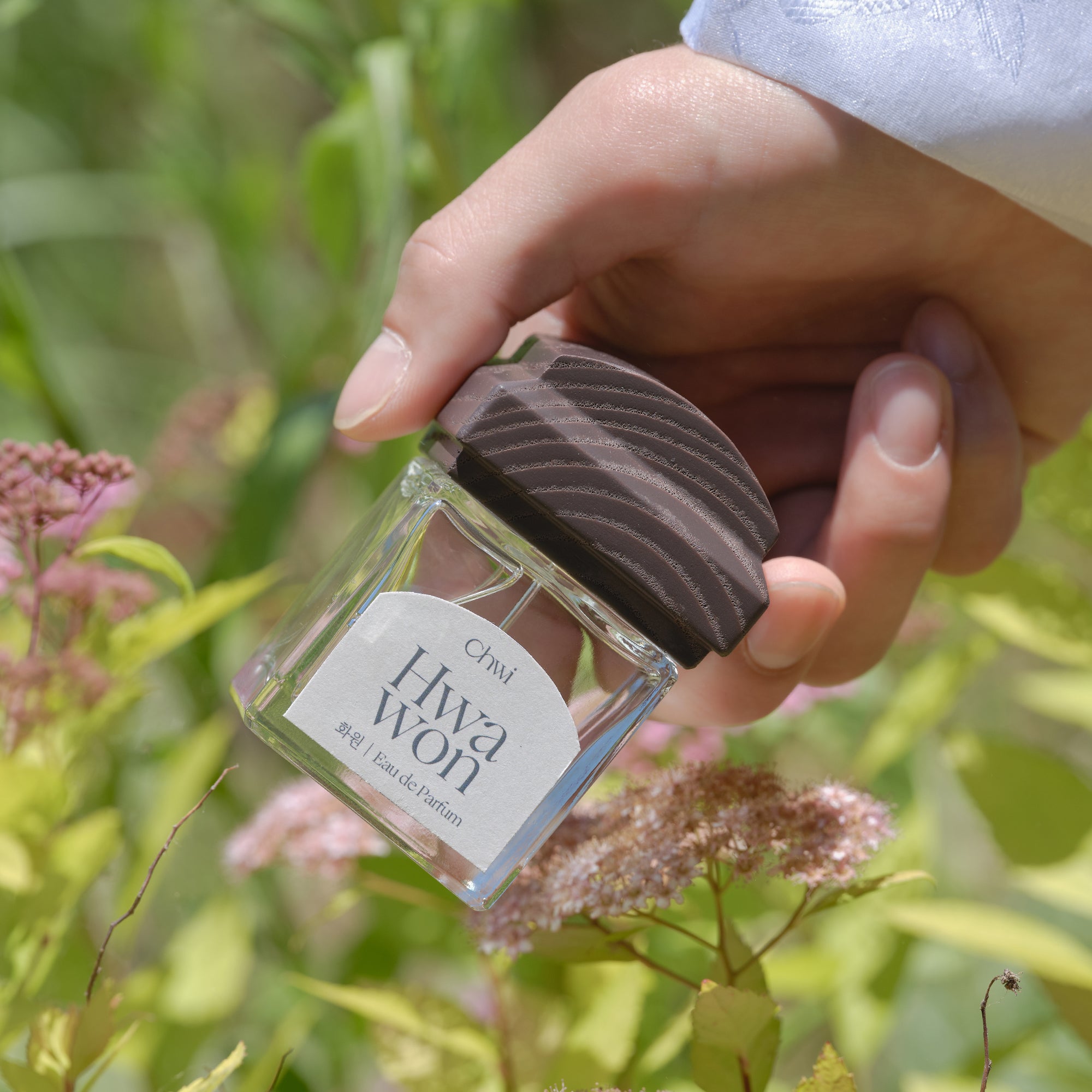 Chwi wawon花園（ファウォン）　香水　プレゼントつき CHWI Eau De Parfum - Hwawon (50ml) – Skin Cupid