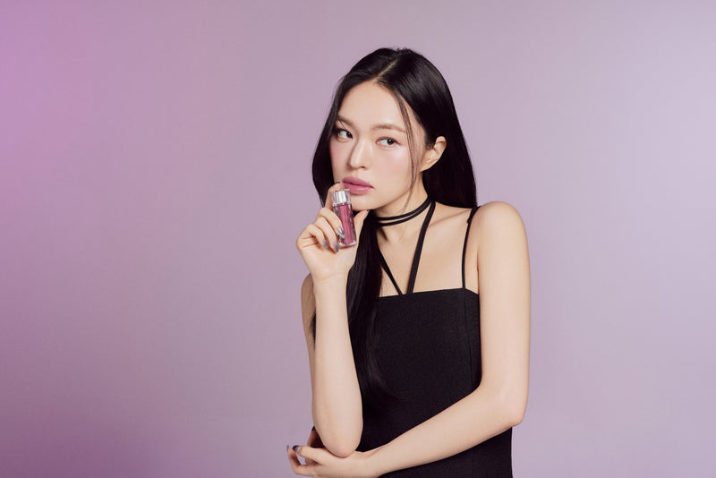 Muzigae Mansion Icy Glow (5ml) - 8 colours model shot