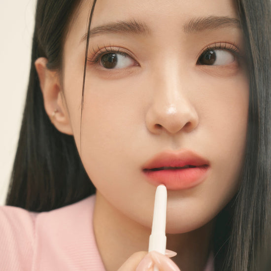 Romand Lip Mate Pencil MODEL