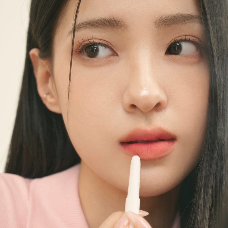 Romand Lip Mate Pencil MODEL