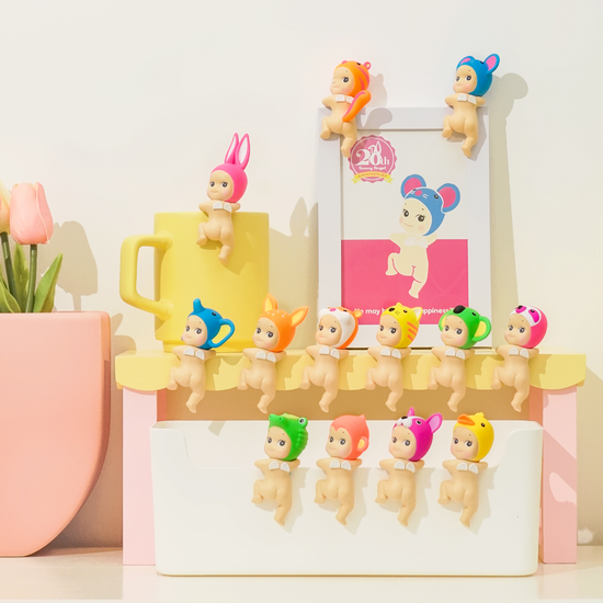 SONNY ANGEL Hippers Looking Back